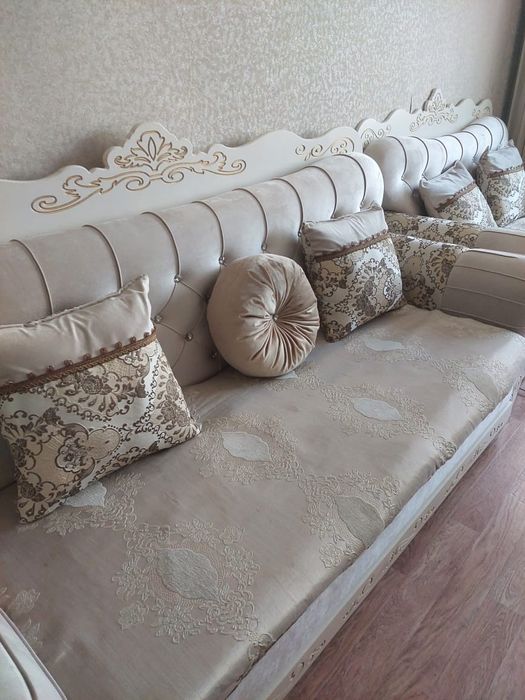 Диван для гостиной