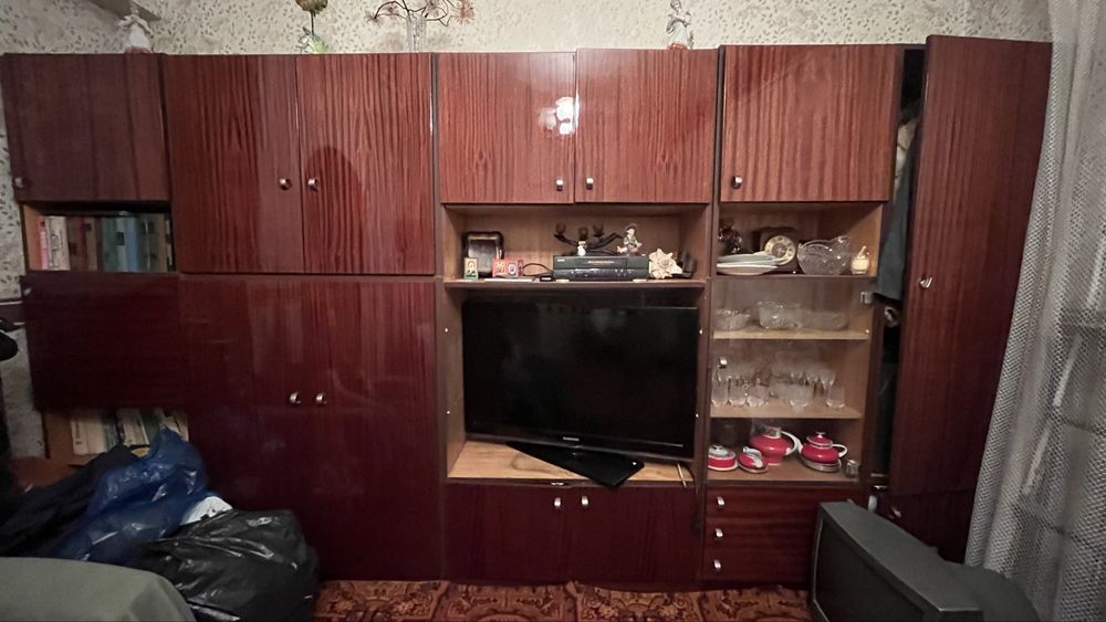 Продам стенку(Польскую)