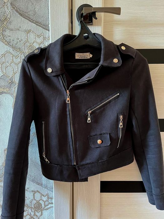 Продам одежду 1500