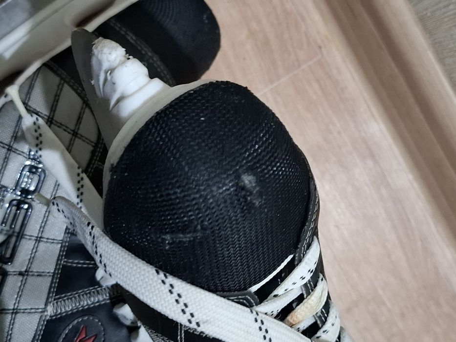 Продам коньки 44 размера