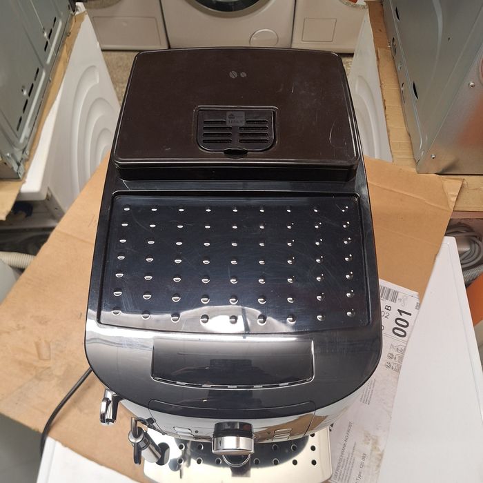 Кафе машина Делонги Magnifica S - нова мострена бройка