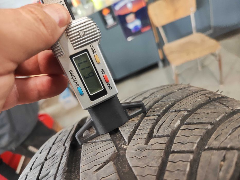 4бр.зимни гуми 215/45/18 Michelin