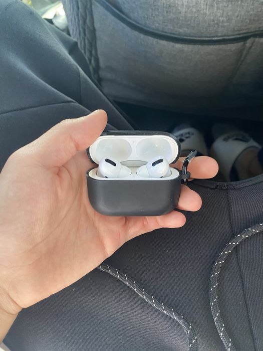 Air pods pro (оригинал)