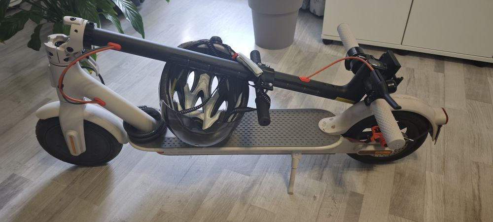 Электросамокат Xiaomi Mi3