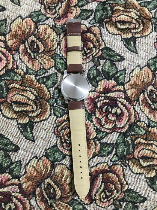 Продавам часовник EiGER