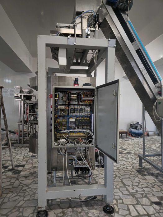 Вертикална пакетираща машина (VFFS) – реновирана, отлично състояние