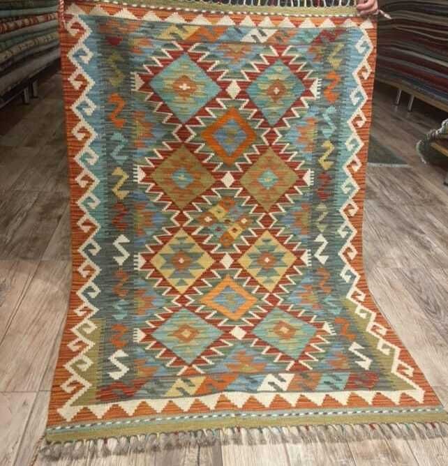 100% ръчно тъкан килим