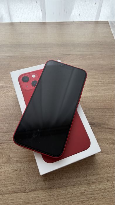 iPhone 13 128 ГБ RED — отличное состояние