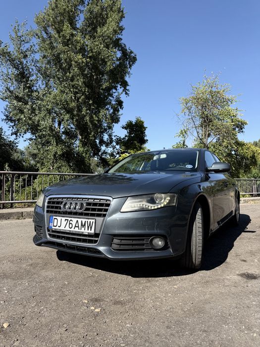 Vând Audi A4 2011