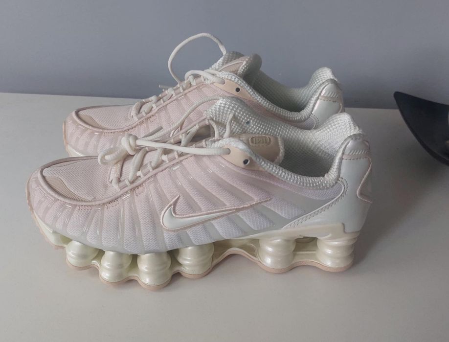 Спортни маратонки NIKE 38.5