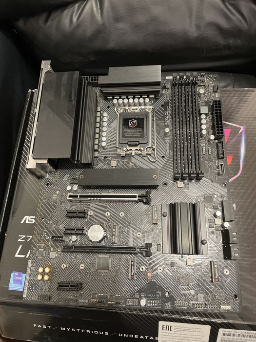 Плата Z790 + Core i5-12400