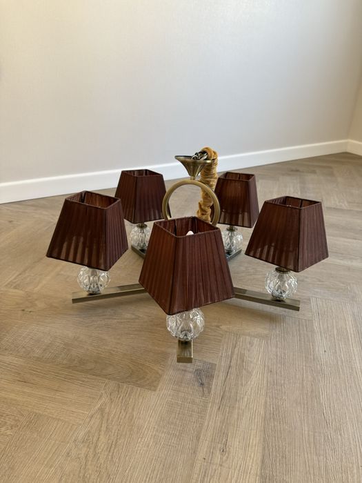 Продается люстра б/у в хорошем состояний