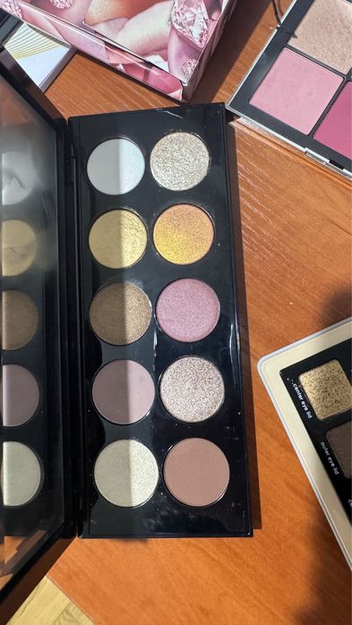 Люксовые тени - продам!