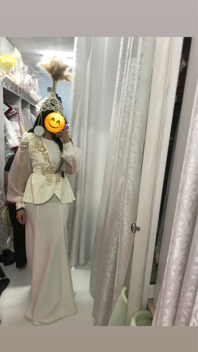 Белое платье в пол