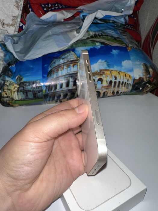 iPhone 13 идеальный продам