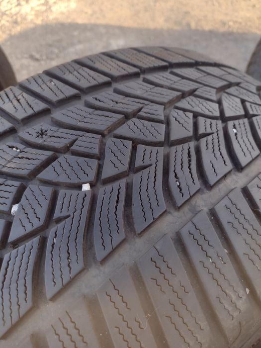 Good Year EGP. 2бр.235/35/20 дот4722