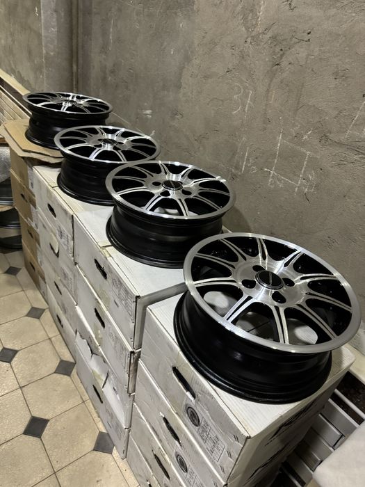 R-14 Vossen Диска.