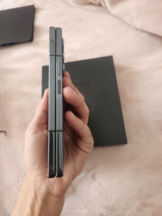 Samsung Galaxy Fold 5 Dual Sim