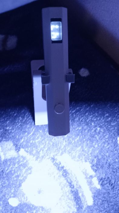 Lampă UV (NOUĂ) cu stand inclus