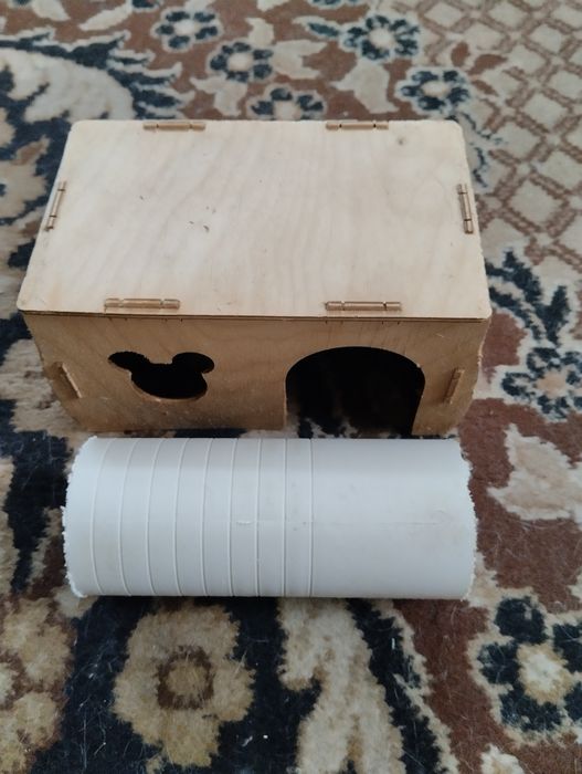 Продам домик и трубу.