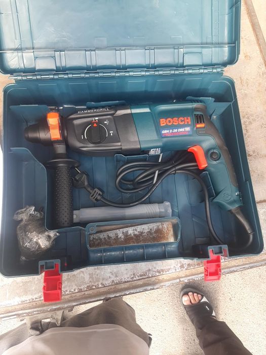 Продаётся перфоратор BOSCH GBH 2-26 DRE
