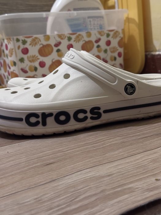 Белые CROCS за 200.000 сум