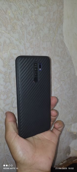 Redmi 9.   64GB holati yaxshi aybi