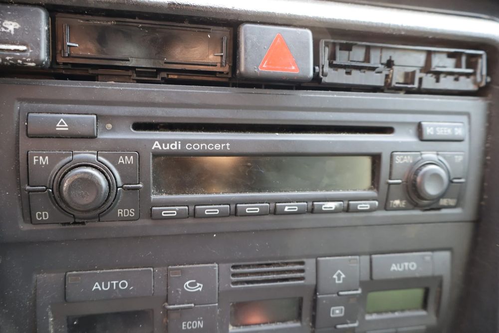 Radio CD Audi Concert Audi A4 2004 1.9 TDI MT (115 hp)