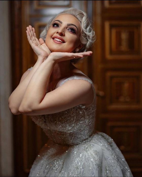 Rochie de mireasă Milla Nova cu trena spectaculoasă