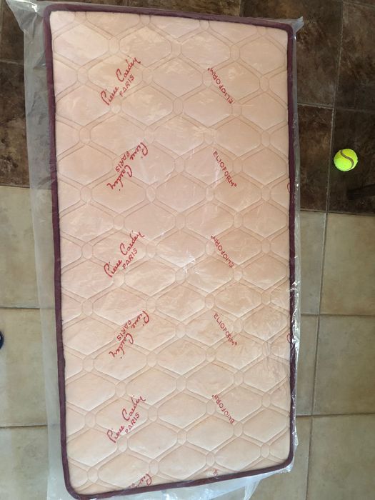 Бебешки ортопедичен матрак Пиер Карден