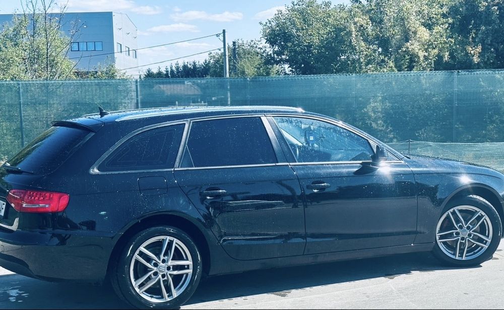 AuDi A4 B8.