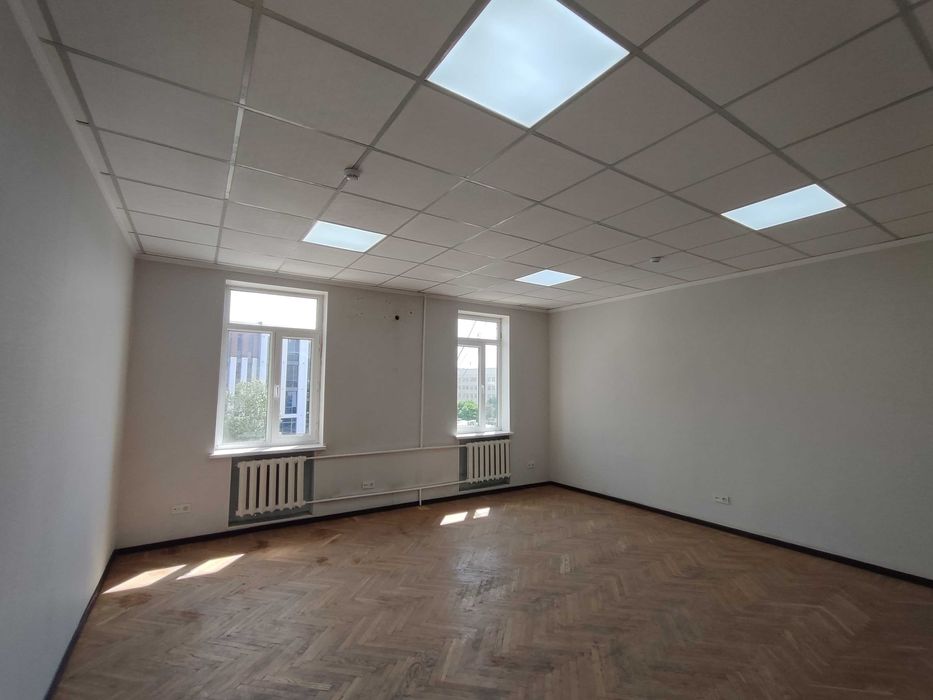 офис 40м2 центральная улица 1-линия ofis 40m2 markaziy kocha 1-qatorda