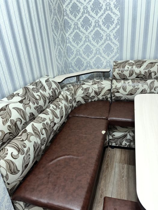 уголок кухонный со стулом