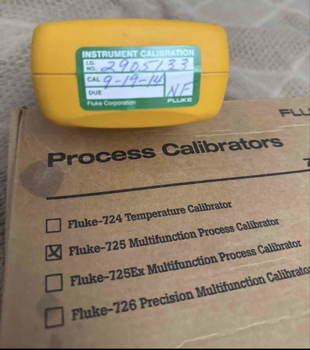 Fluke 725 калибратор многофункциональный