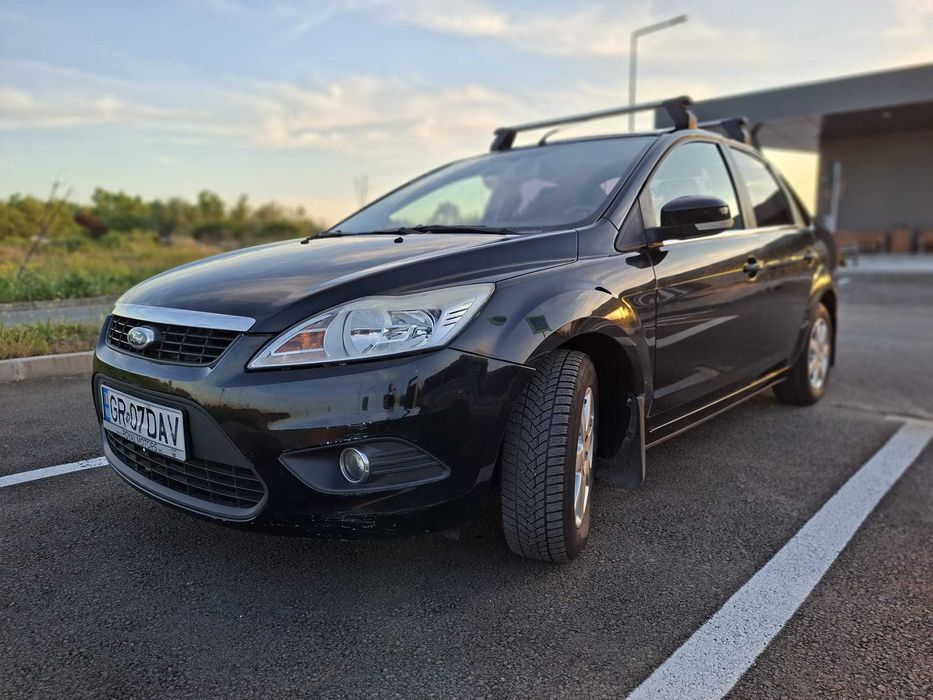 Ford Focus Facelift 2011 1.6 benzina 100 CP – 164.000 km – stare foarte buna