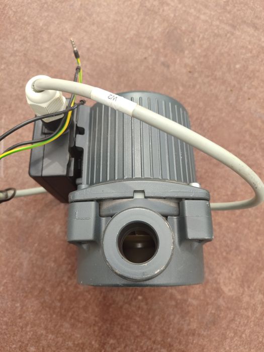 Grundfos UP 20-45 N 150 Циркулационна помпа от неръждаема стомана