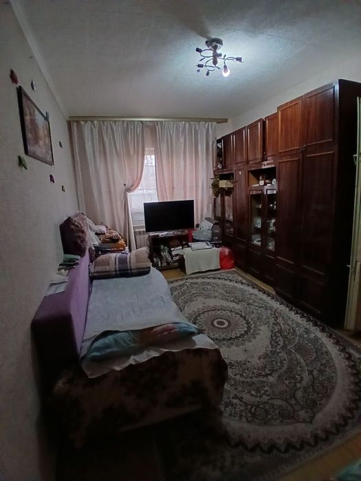 Продаётся 1/1/5  Мирзо-Улугбекский район массив Феруза