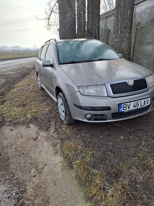 Vând skoda fabia