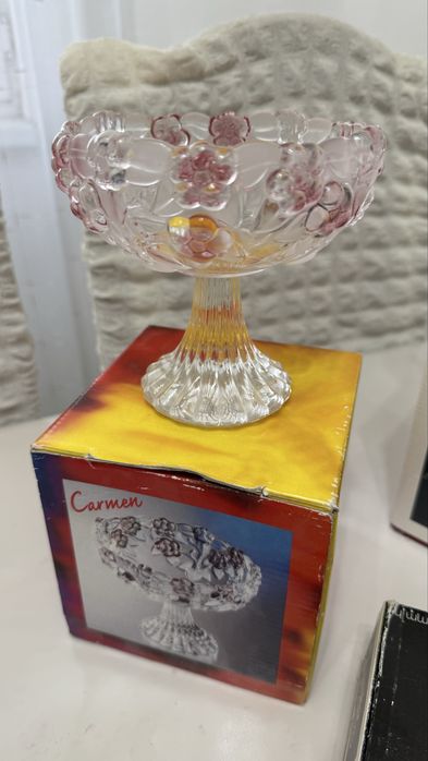 Продается хрустальные вазы