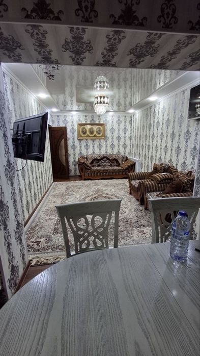 Arenda 3xonalik gaz svet issiq suv bor Novza metro flagmon orqasida jo