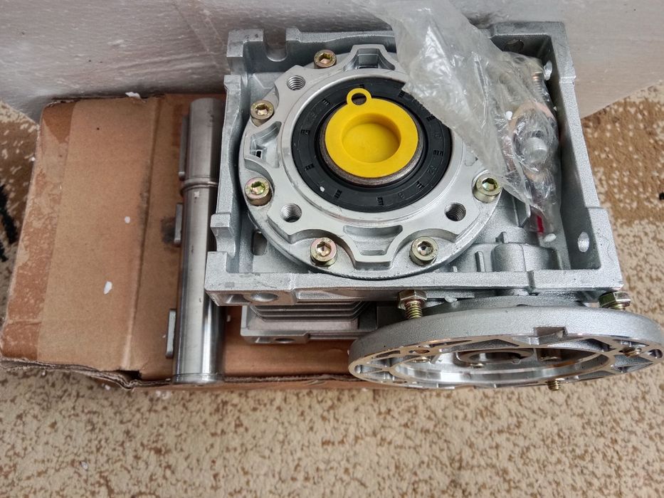 Червячный Мотор, редуктор в комплекте.