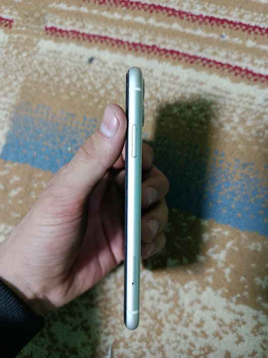 Продам айфон 11 срочно !!!