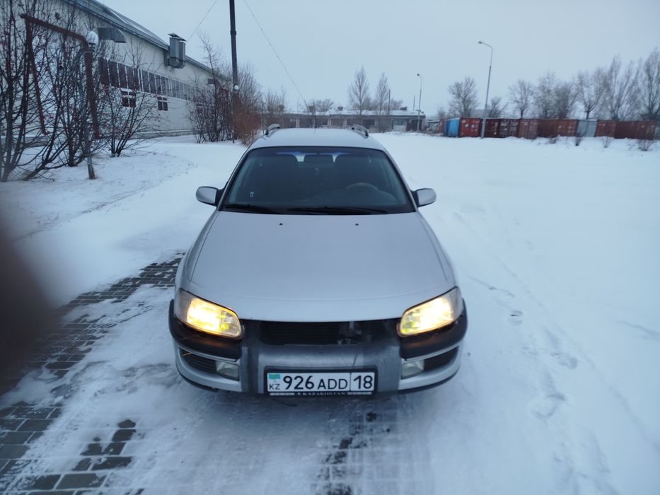 Продам машину Опель омега б
