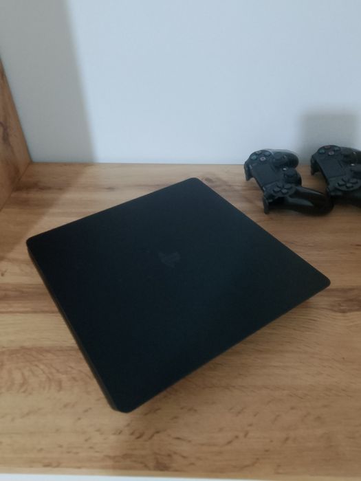 PlayStation 4 слим, Плейстейшн 4 слим