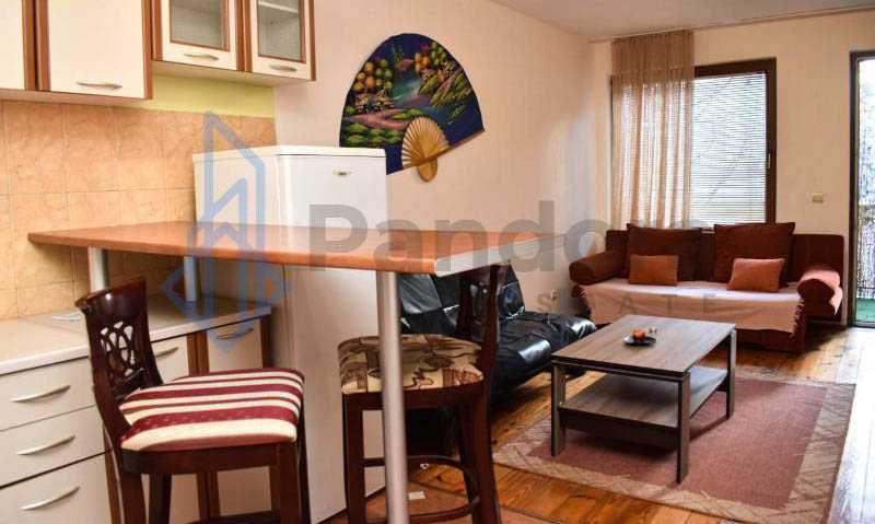 Двустаен апартамент под наем в  Центъра