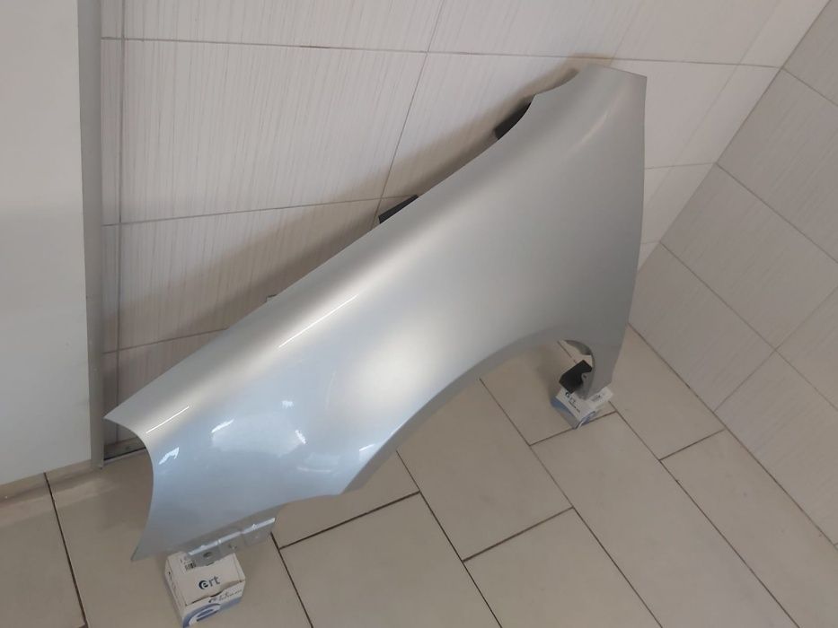 Aripa Fata Stanga VW Golf 5/V 2004-2008 (Cod: LA7W (Gri))