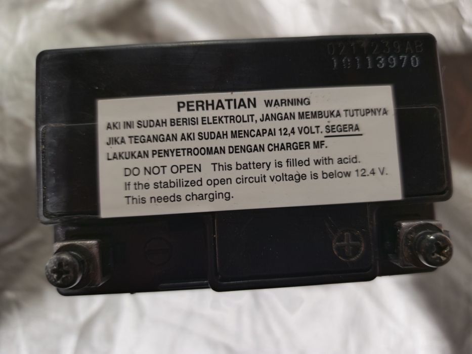 Acumulator scuter, motocicleta