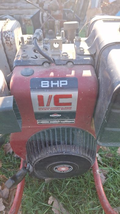 Мотокултиватор с косилен апарат БЧС