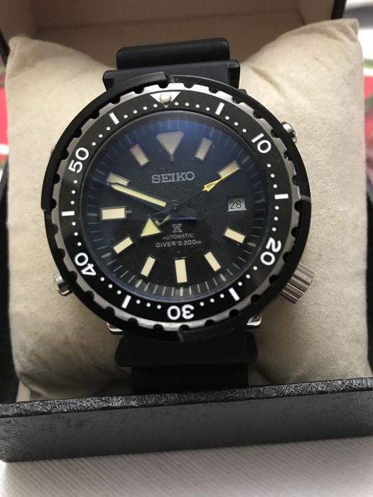 Водолазен часовник дайвър.