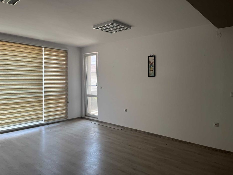 Дава се под наем Офис в Хисаря - 90 кв.м за 398.82 € - Снимка #3